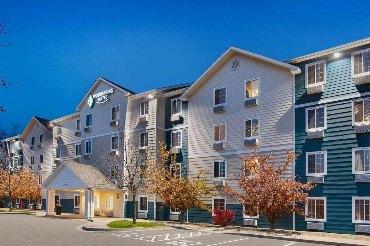 Woodspring Des Moines