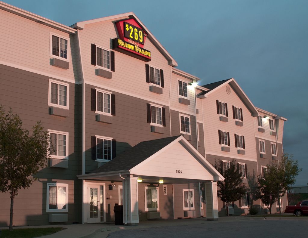 Woodspring Des Moines Hotel