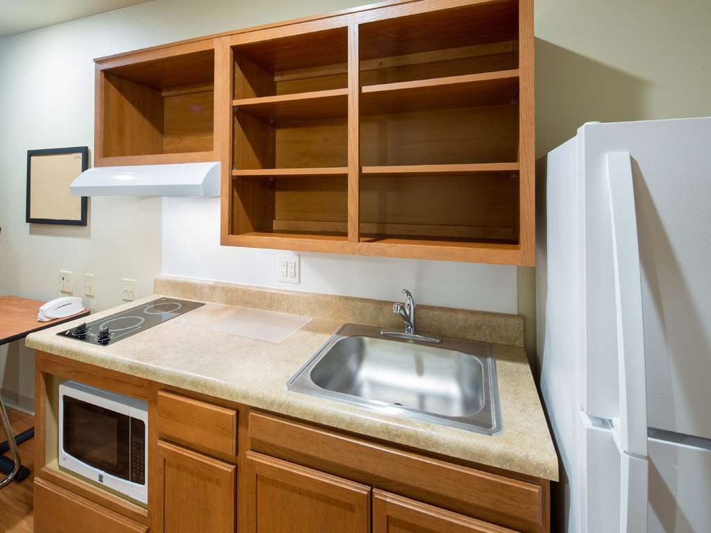 Woodspring Des Moines Hotel